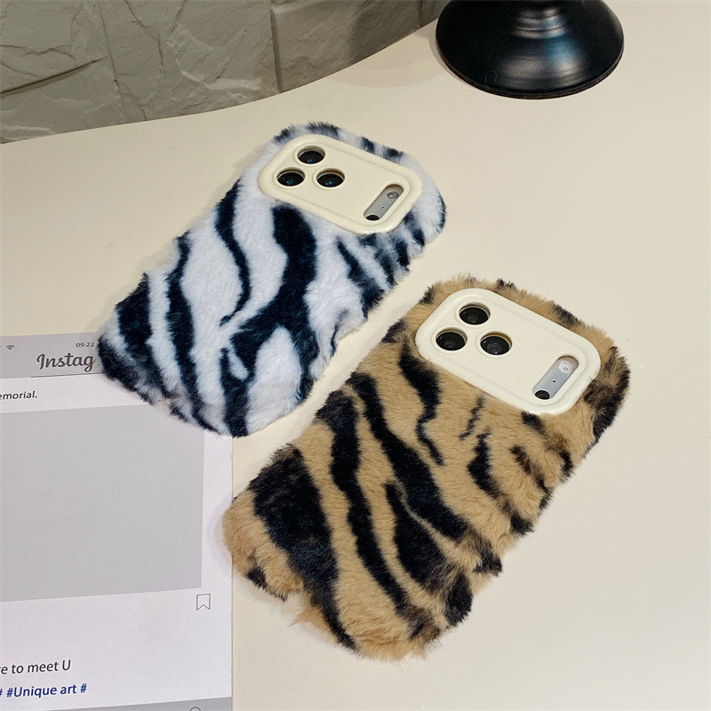 Luksusowe etui na telefon z wz – Phone Cases Iphone 17 Pro recenzja i cena